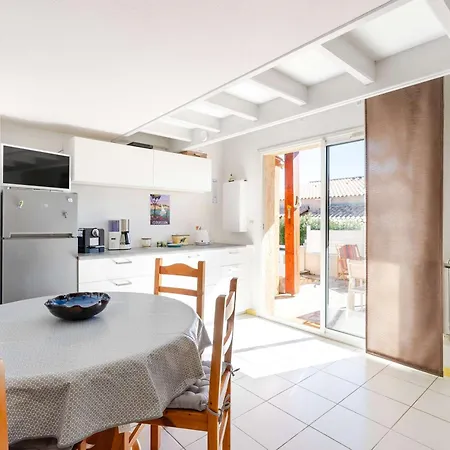 Pavillon Climatise Avec Wifi, Piscine, Tennis Et Parking, A Quelques Minutes De La - Fr-1-409-256 * Fleury (Aude)